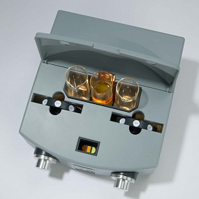Компаратор AF650 для определения цветности по ASTM D1500 и ASTM D6045 купить в ГК Креатор